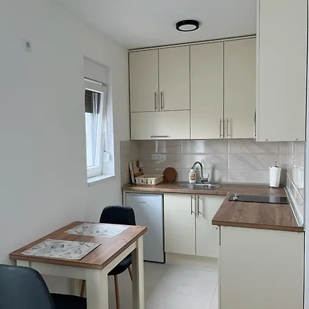 24 Apartment *